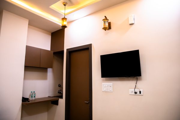 Deluxe Room - Image 3